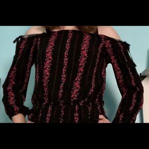 A Justice Cold-Should three quarter sleeve Blouse